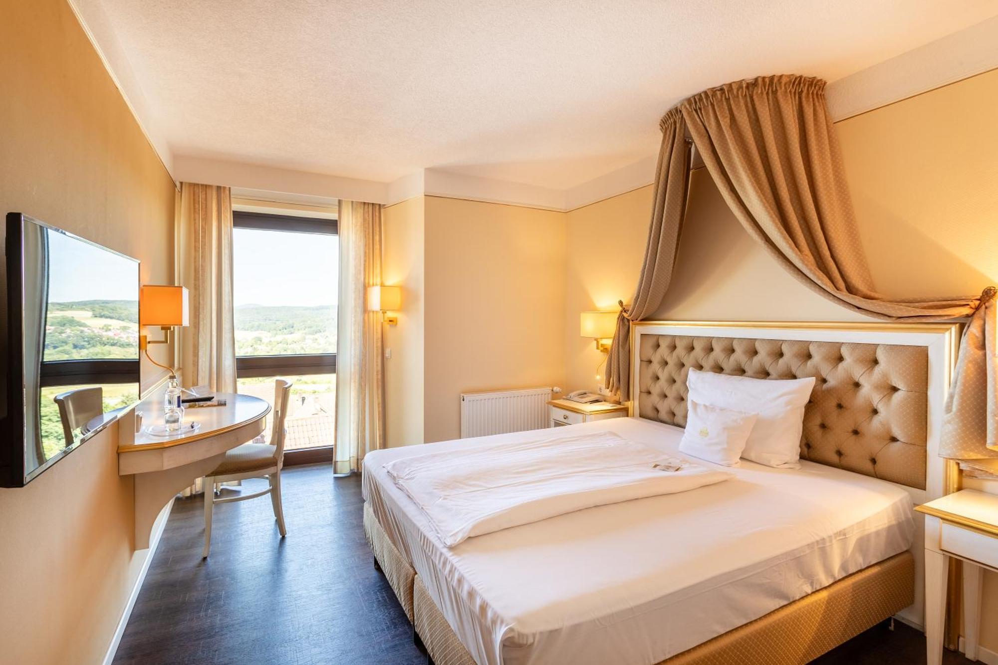 Burghotel Staufenberg Staufenberg  المظهر الخارجي الصورة