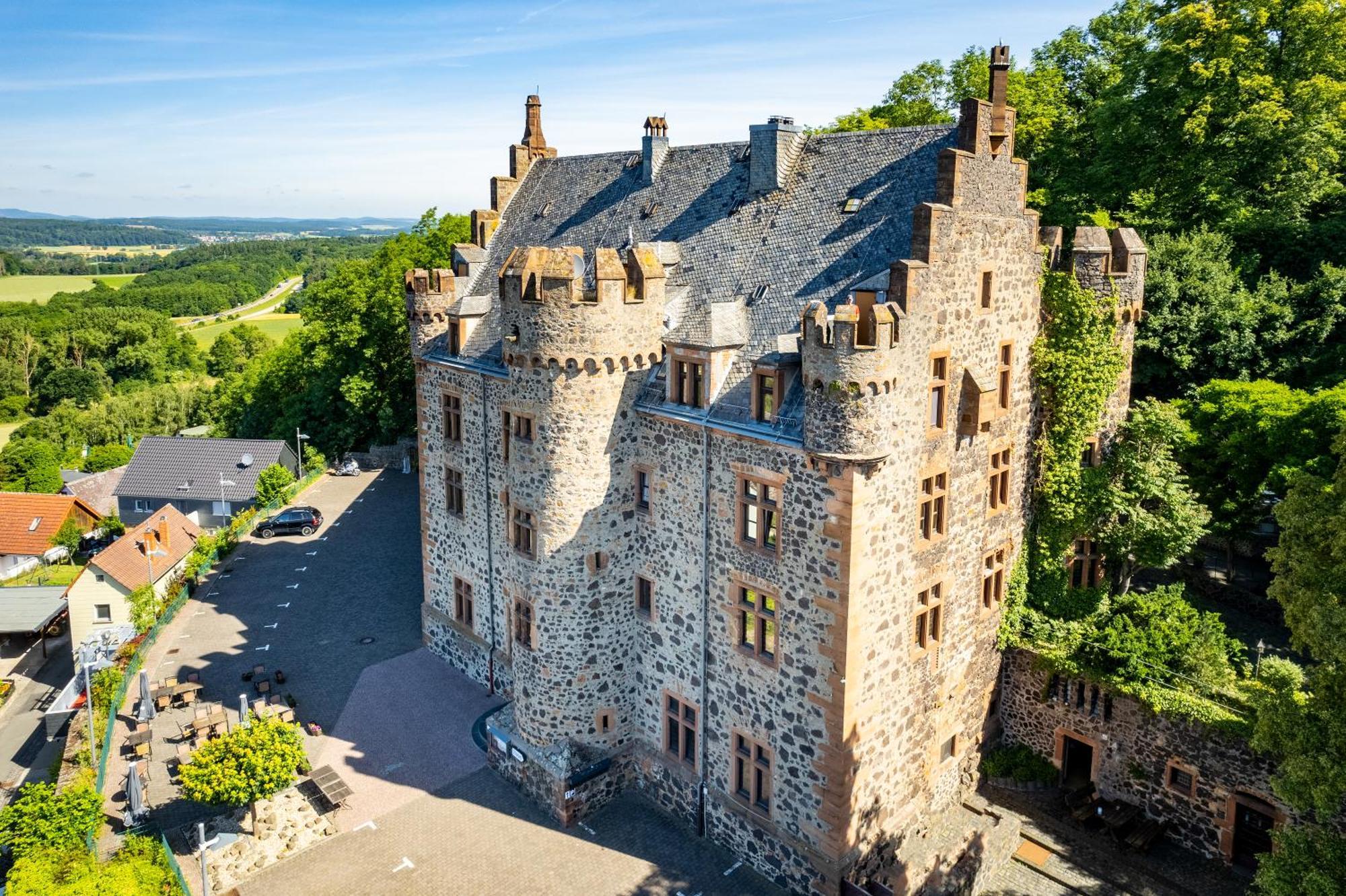 Burghotel Staufenberg Staufenberg  المظهر الخارجي الصورة