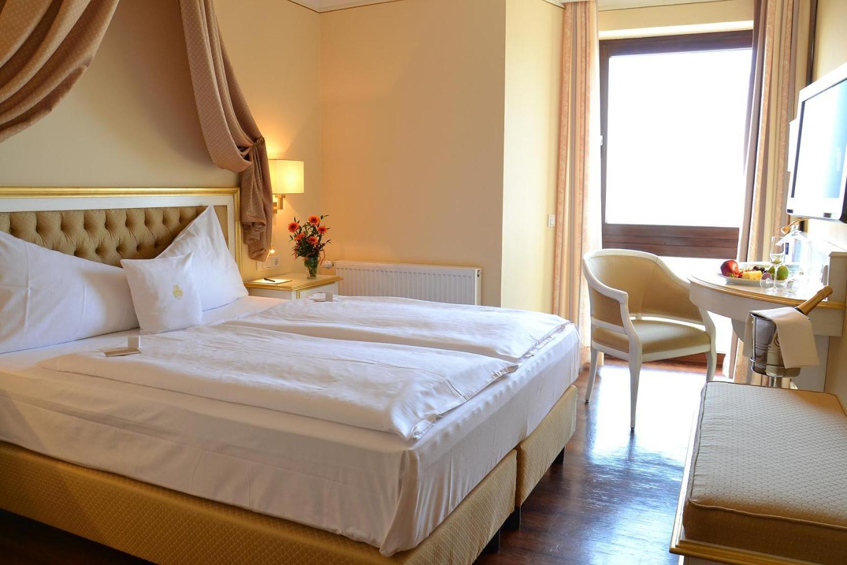 Burghotel Staufenberg Staufenberg  المظهر الخارجي الصورة