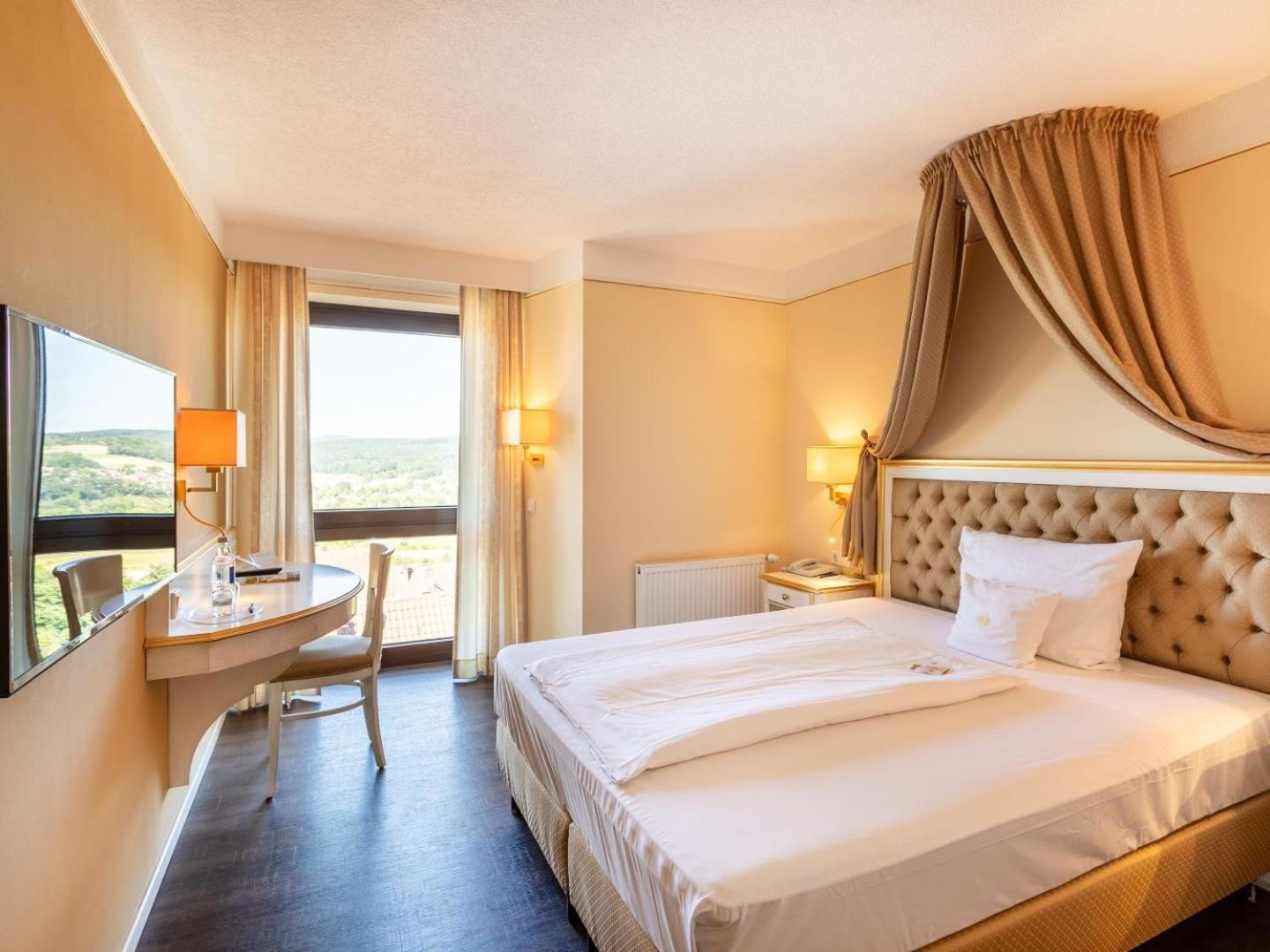 Burghotel Staufenberg Staufenberg  المظهر الخارجي الصورة