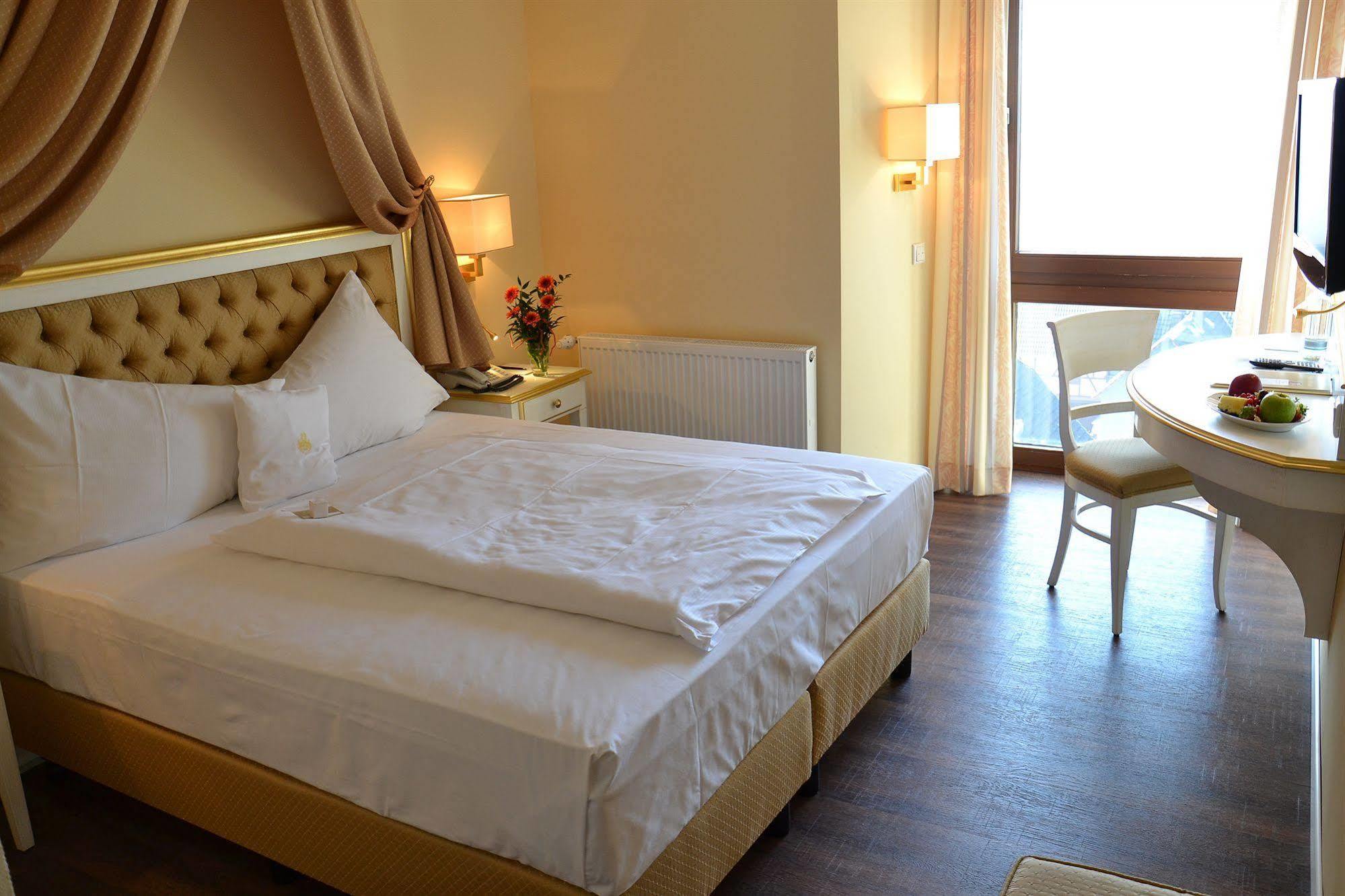 Burghotel Staufenberg Staufenberg  المظهر الخارجي الصورة