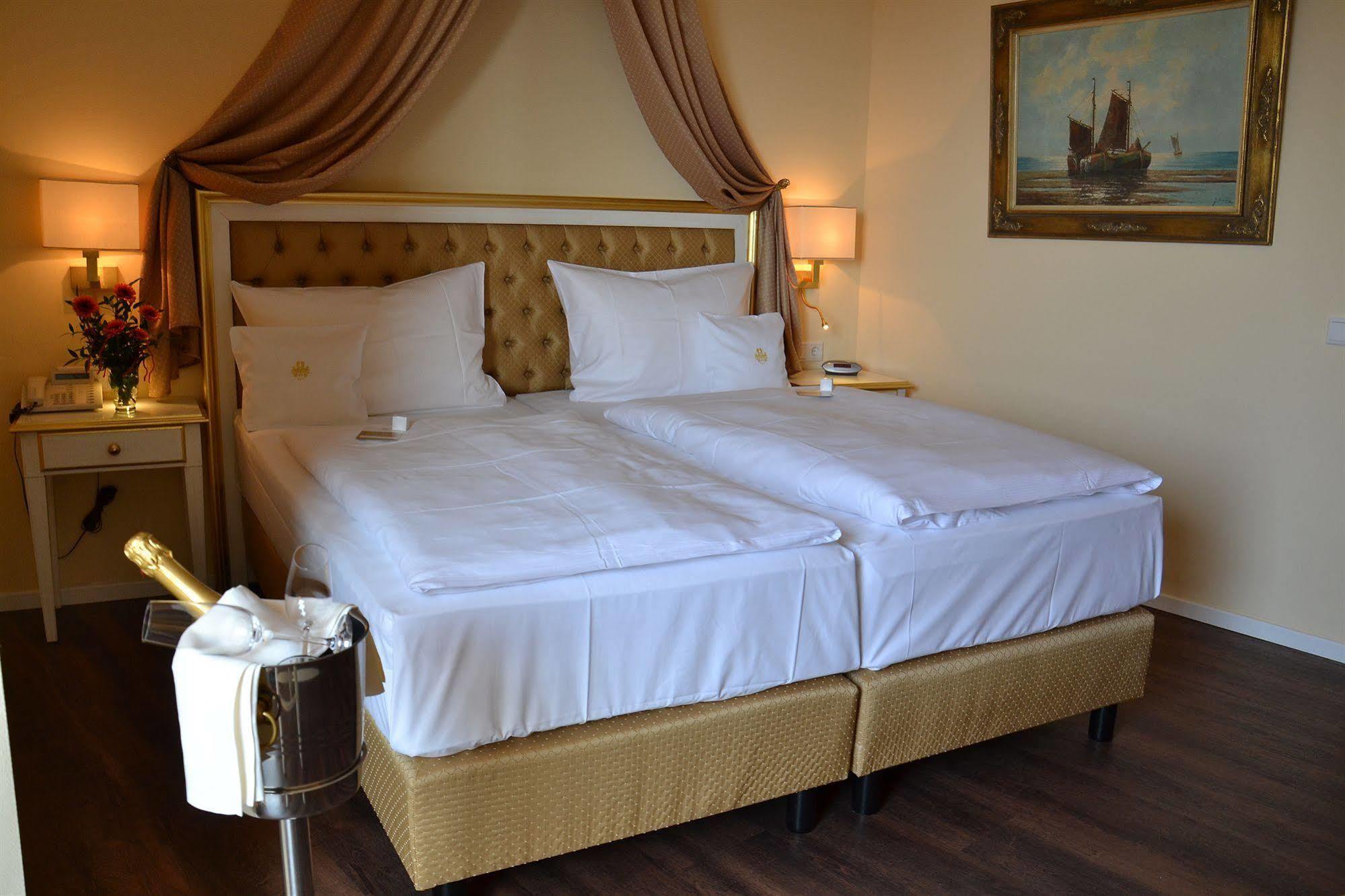 Burghotel Staufenberg Staufenberg  المظهر الخارجي الصورة